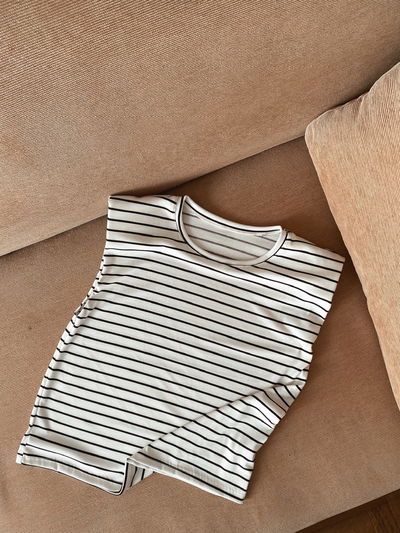 Musculosa morley rayada con hombreras