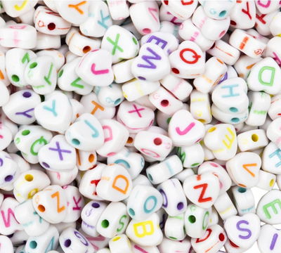 Letras en forma de corazón multicolor