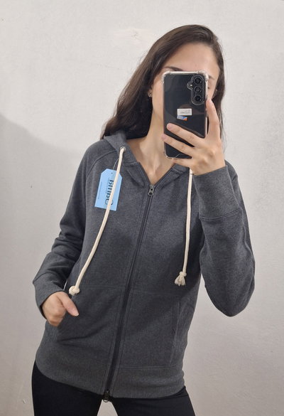 Campera de %100 algodón entallada
