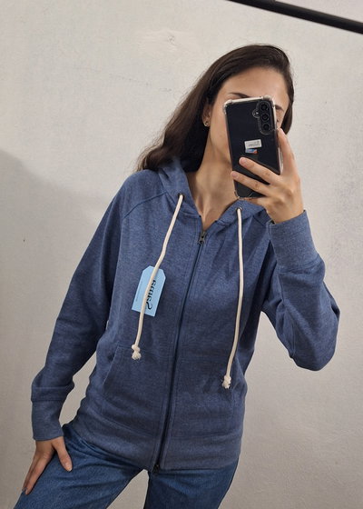 Campera de %100 algodón entallada