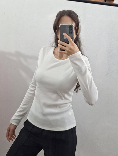 Remera viscosa de morley de algodón lisa
