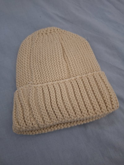 Gorro de lana con piel