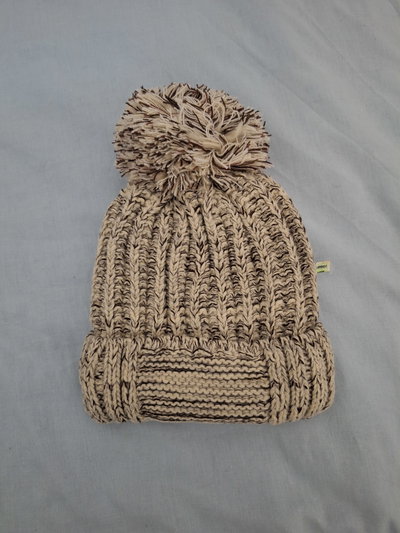 Gorro de lana con piel