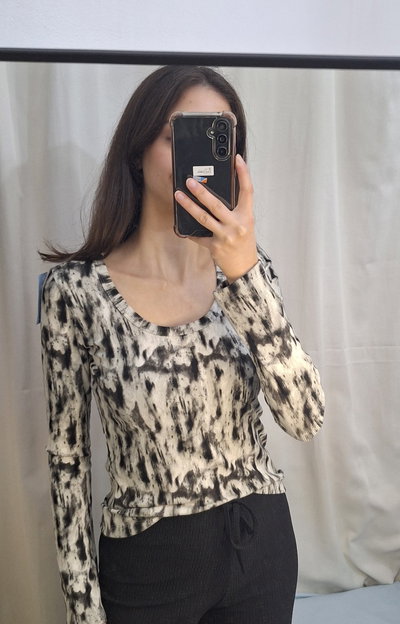 Remera Catalina