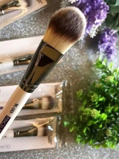 Brocha Profesional para base de maquillaje by Macrilan W103