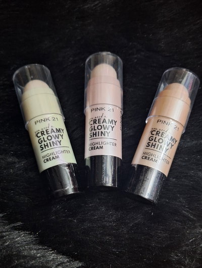 Iluminador en Barra Creamy Glowy Shiny Pink 21
