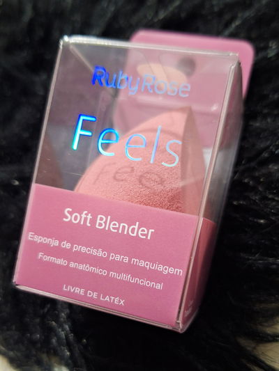 Esponja de Maquillaje Soft Blender Feels by Ruby Rose 