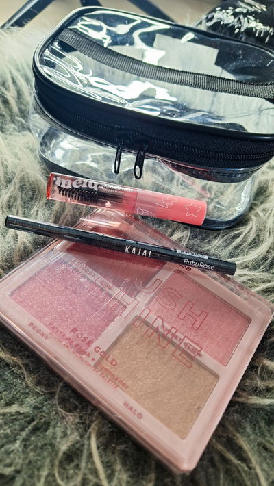 Travel Beaver Bag Paleta Blush&shine + Gel de Cejas + Lápiz Retráctil Ruby Rose