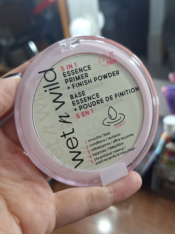 Polvo Essence Primer + Finish Powder 5 en 1 by Wet n Wild 