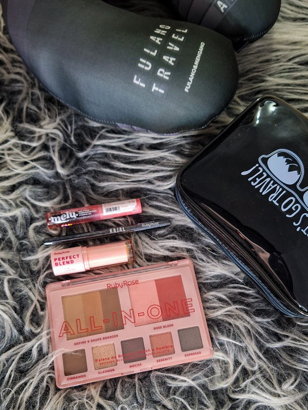 Kit Maquillaje Travel by Ruby Rose 