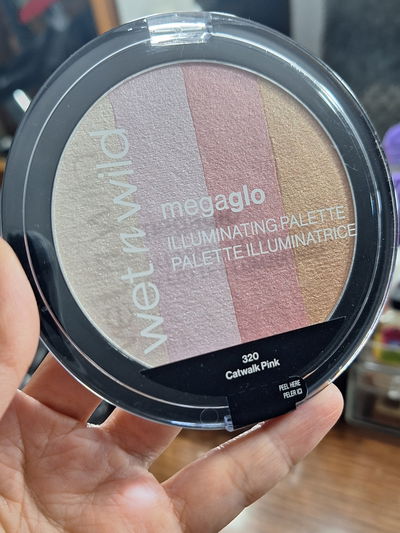 Paleta de Iluminadores Megaglow by Wet n wild 