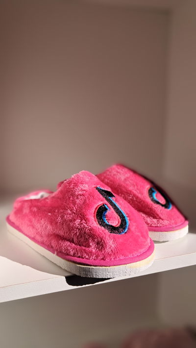 Pantuflas tik tok rosa
