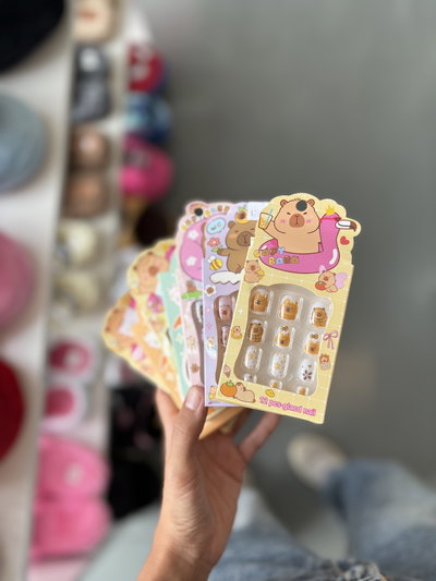 Uñitas infantiles capybara