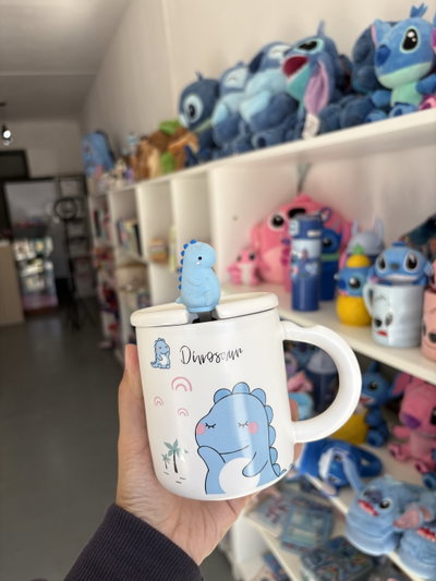 Taza dino con tapa y cuchara 