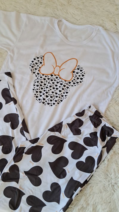 Pijama minnie corazones