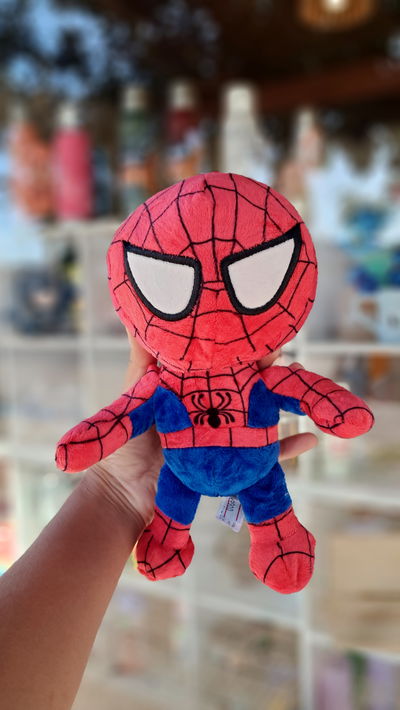 Peluche hombre araña