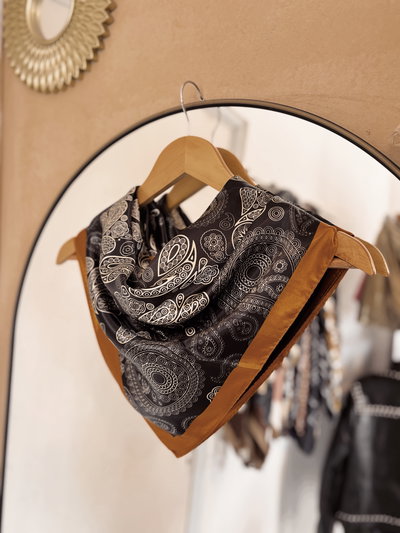 Pañuelo de seda 90x90