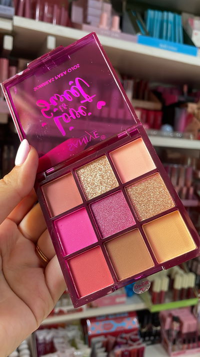 Paleta x9 sombras Love is Sweet - Saniye x3 o x6 UNIDADES