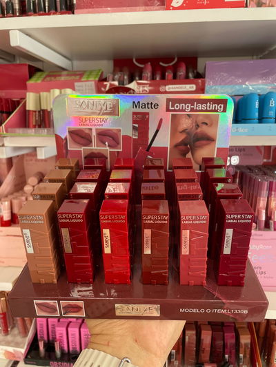 💄 Labial Líquido Super Stay – SANIYE (MEDIA CAJA O CAJA ENTERA)