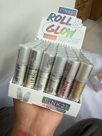 Iluminador Roll On - Pink 21 (MEDIA CAJA/CAJA ENTERA)