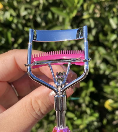 Arqueador de pestañas de colores con separador 