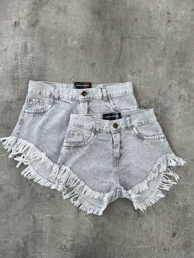 Short de jeans gris 