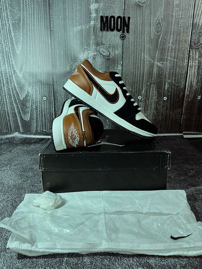 Tenis Jordan Low1