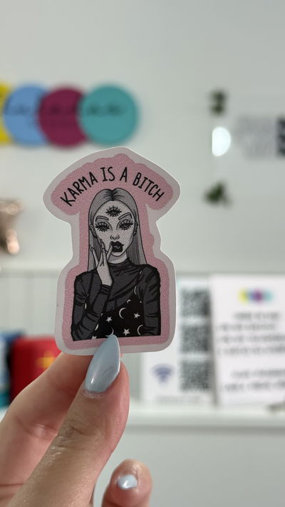 Sticker vinilo “karma”
