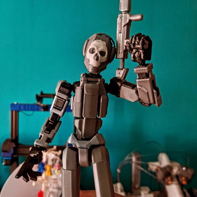 DUMMY 13 GHOST SOLDADO  DE GUERRA