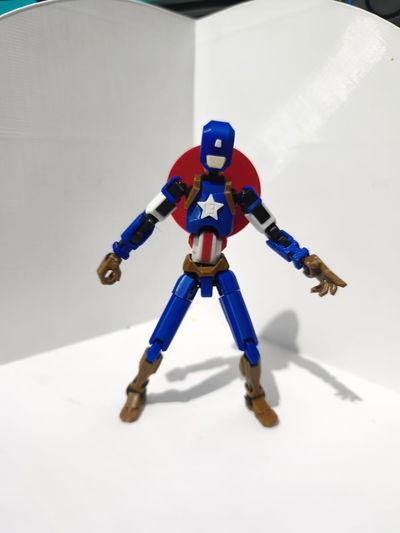 DUMMY CAPITAN AMERICA 17CM DE ALTO