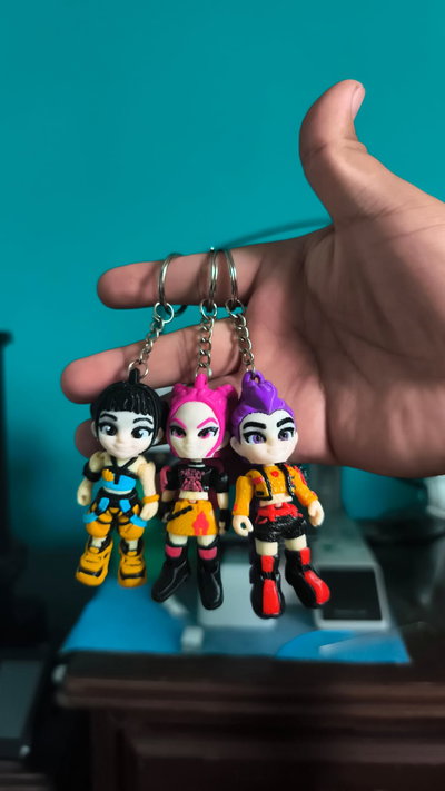LLAVEROS  GUERRERAS KPOP 