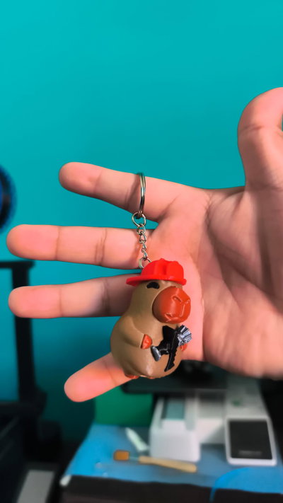 LLAVERO CAPIBARA BOMBERO 