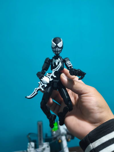 DUMMY 13 VENOM ARTICULADO DE 18CM DE ALTO 