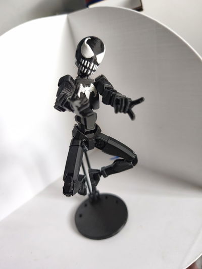 DUMMY 13 VENOM ARTICULADO DE 18CM DE ALTO 