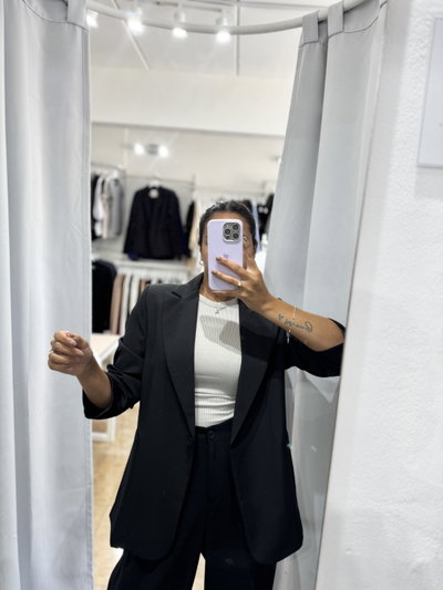 Blazer over Gala