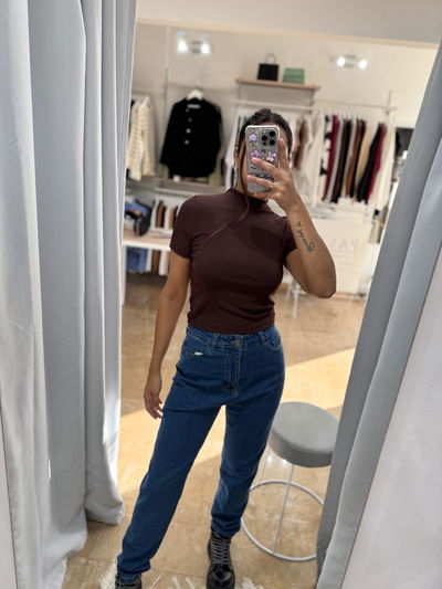 Mom Tiny