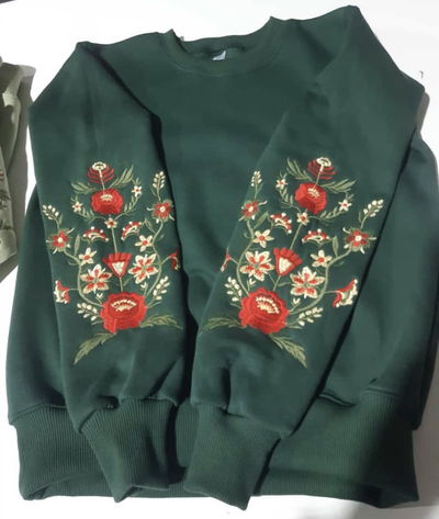Buzo frizado bordado flores