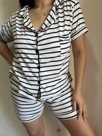 Pijama camisero rayado blanco