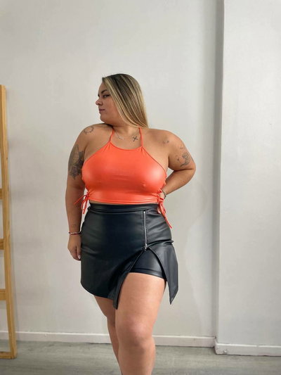 SHORT POLLERA ECO CUERO CAMEL