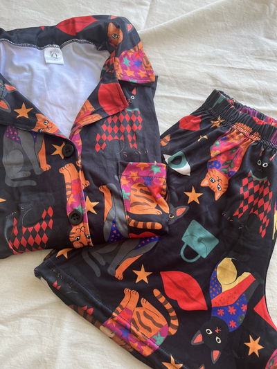 NUEVO PJM CAMISERO NEGRO GATOS