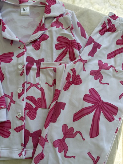Pijama camisero niños moños fucsias 