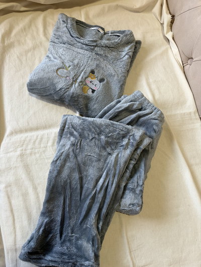 Pijama polar soft gris