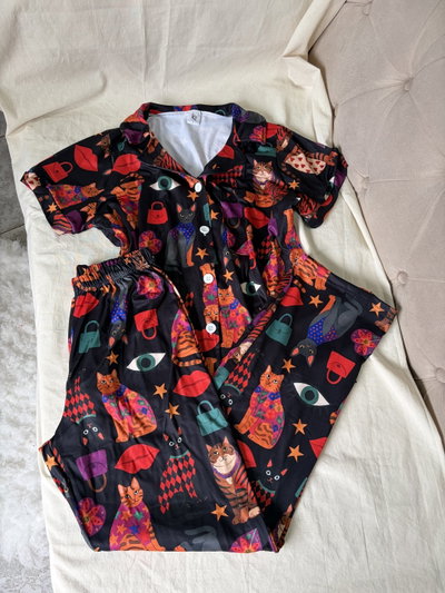 Pijama camisero negro gatos