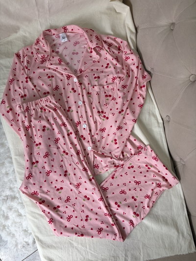 Pijama camisero de morley rosa cerezas 