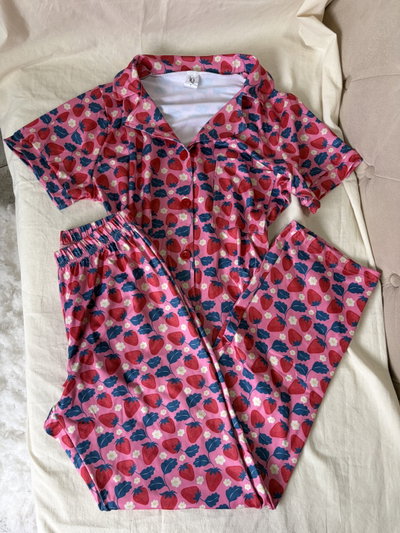 Pijama camisero frutillas