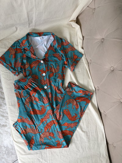 Pijama camisero verde tigres 