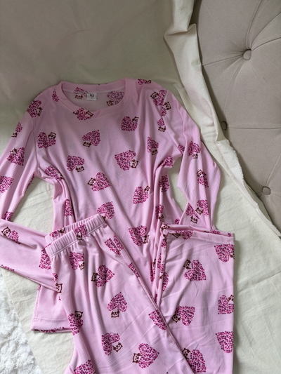 Pijama Nube mangas largas rosa corazon gatito  