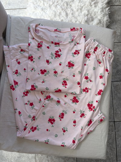 Pijama nube mangas largas modal soft rosa flores rojas