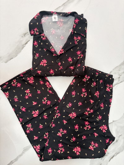 Pijama camisero modal soft negro flores 