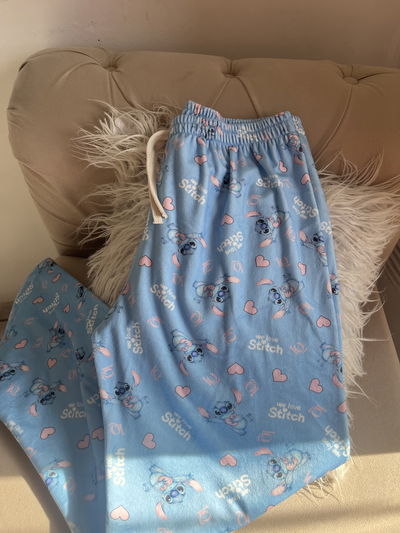 Pantalón pijama plush Stitch celeste love 